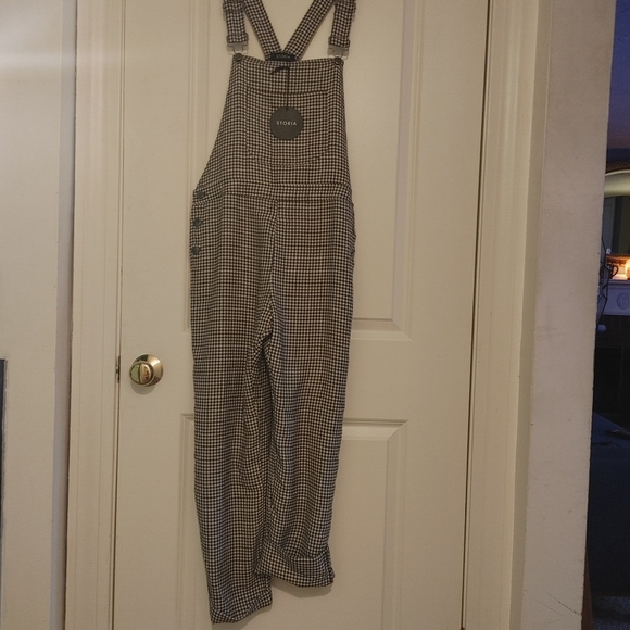 Storia Pants - Storia- Black & White Houndstooth Overalls- NWT- Size Large